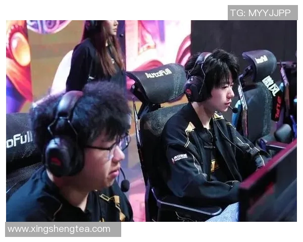 RNG个人能力引发热议电竞圈对选手表现的不同看法与讨论