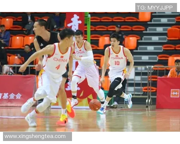 U19男篮迎战新西兰队全力争胜展现青春风采